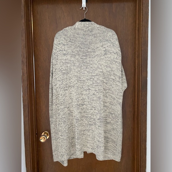 Noul Cardigan - Picture 2 of 4